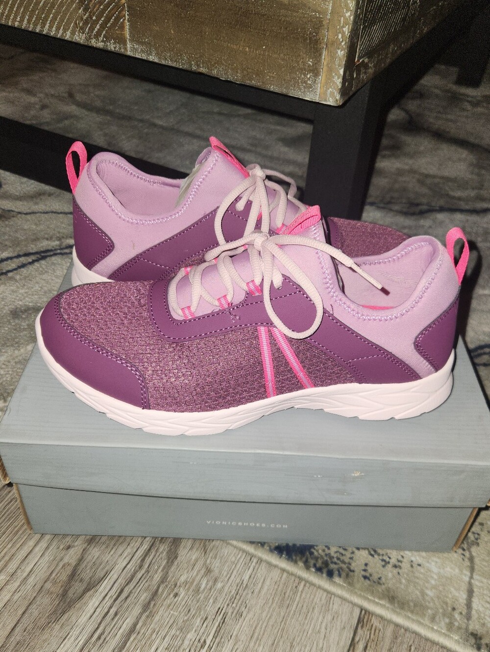 Vionic Helena Mesh Purple and Pink Women's Athletic Sneakers. NIB Sz. 10